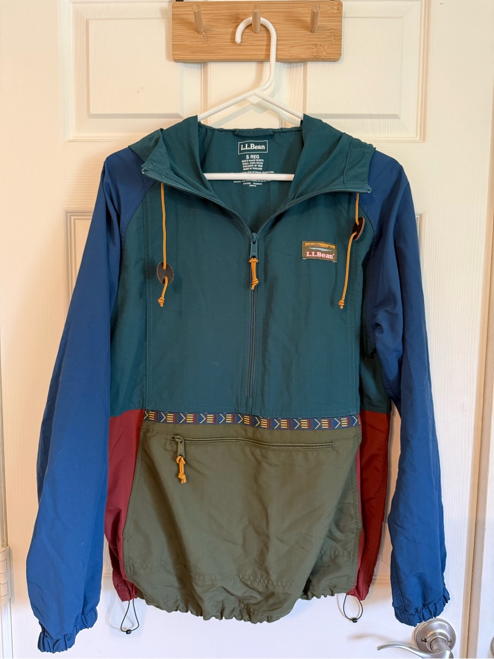 L.L. Bean Men's Mountain Classic Anorak Wind/Rain Jacket Multi-Color